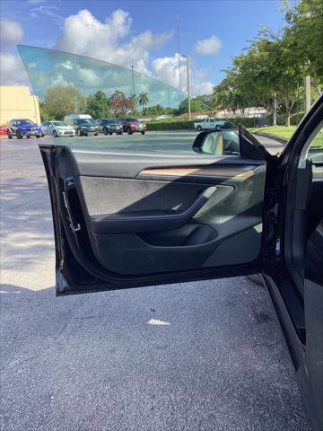Used 2023 Tesla Model 3 Standard Range RWD image 17
