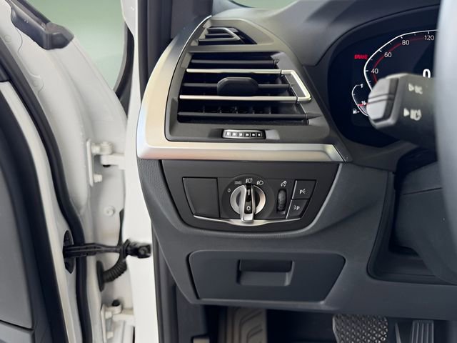 Used 2023 BMW X3 sDrive30i w/ Premium Package w/ZPA image 24