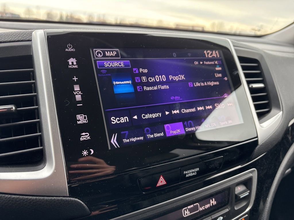 Used 2017 Honda Pilot Touring image 23