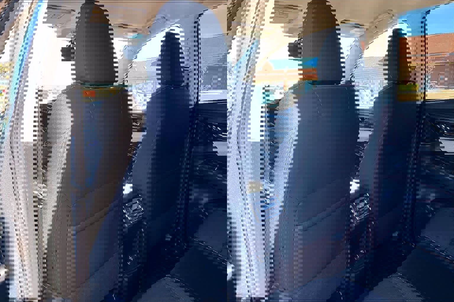 Used 2022 Subaru Ascent Premium w/ Convenience Package image 12