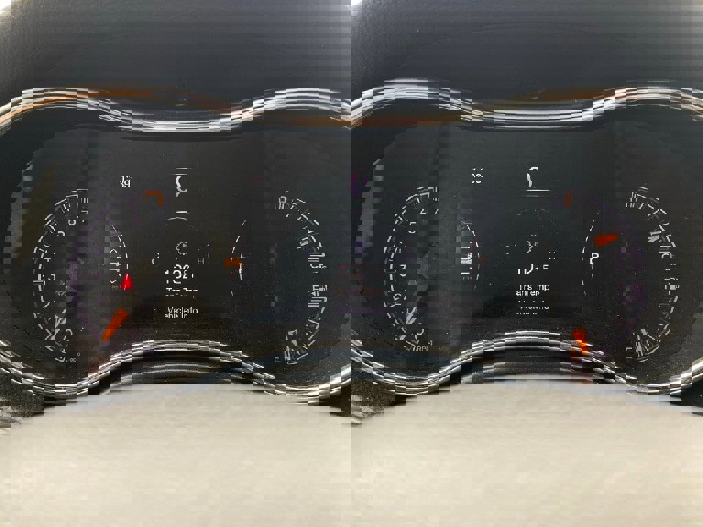 Used 2021 Jeep Grand Cherokee Laredo image 16