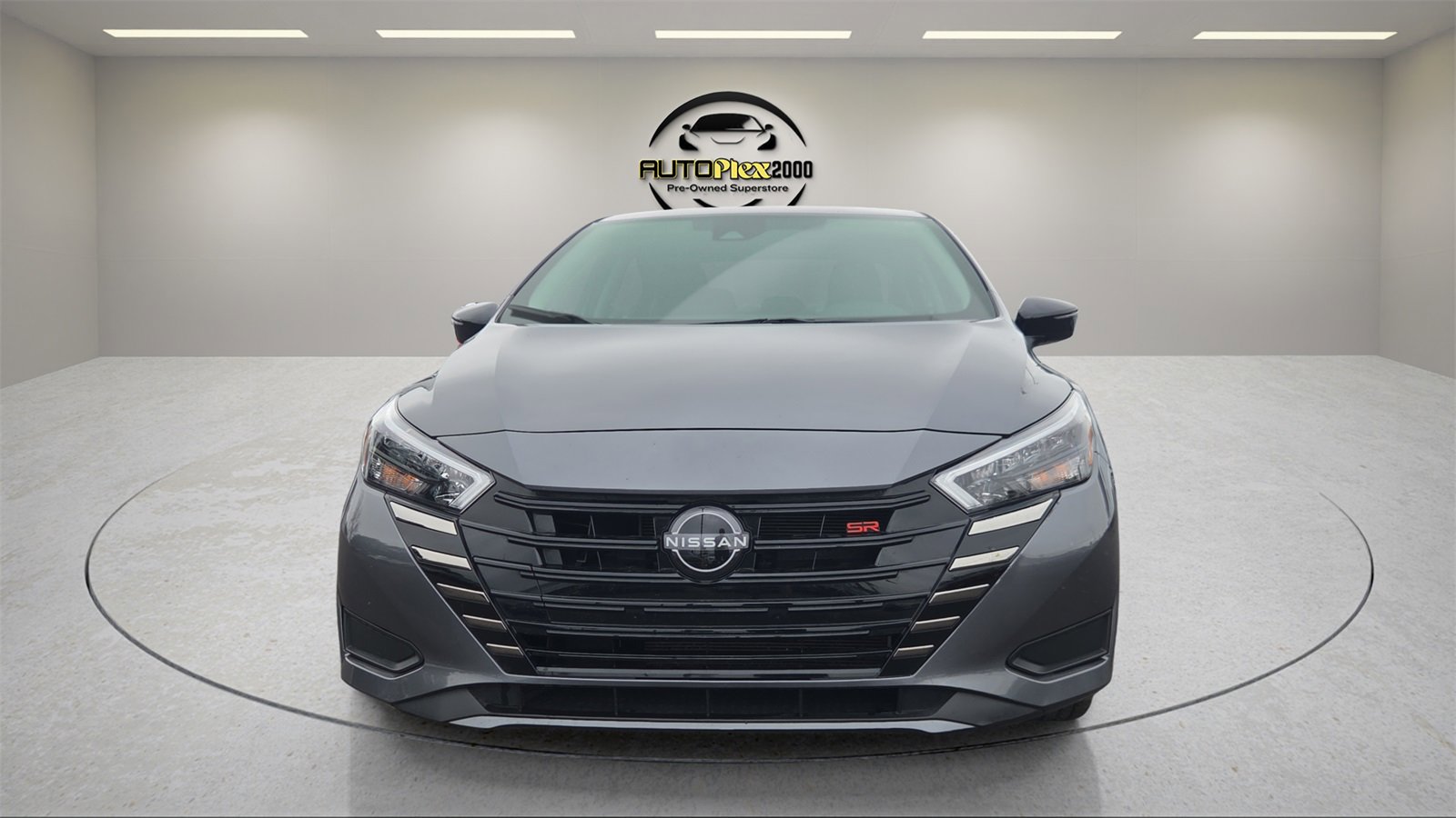 Used 2023 Nissan Versa SR w/ Trunk Package image 2