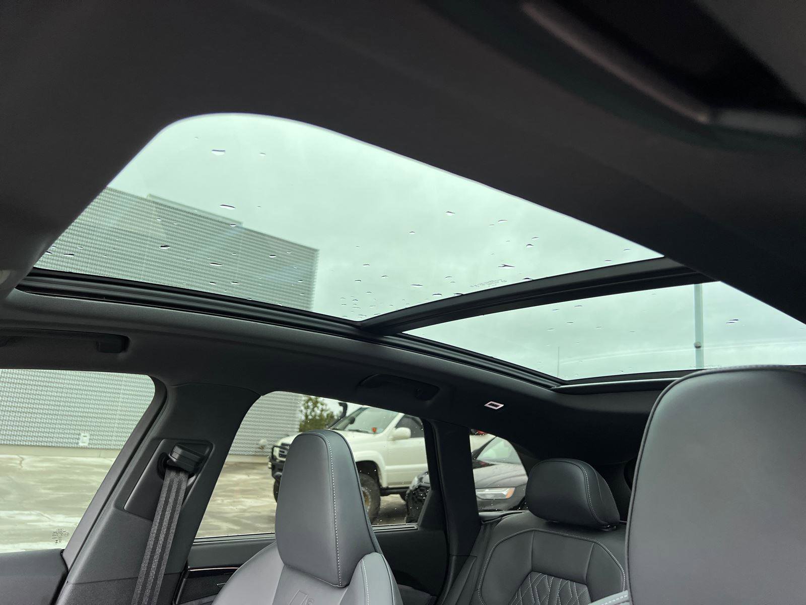 Used 2025 Audi SQ5 Premium Plus w/ Premium Plus Package image 35