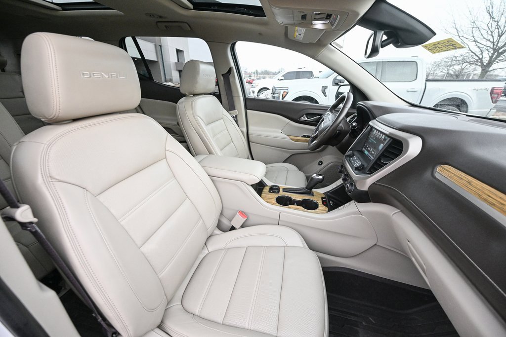 Used 2017 GMC Acadia Denali w/ Technology Package image 28