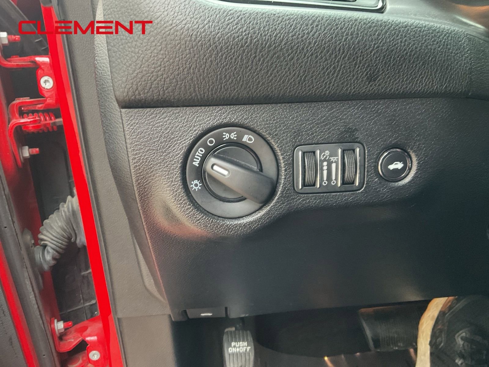 Used 2023 Dodge Challenger SXT image 13