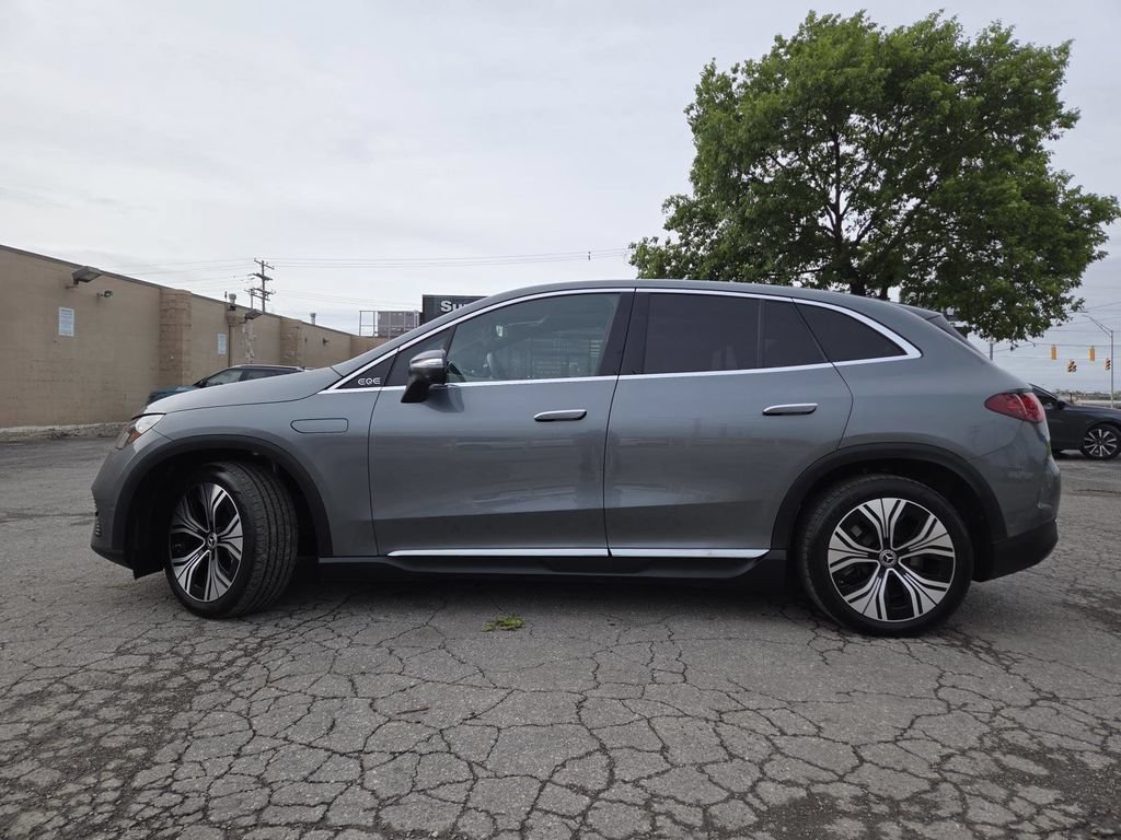 Used 2023 Mercedes-Benz EQE 350+ 4MATIC SUV w/ Exclusive Trim Package image 19