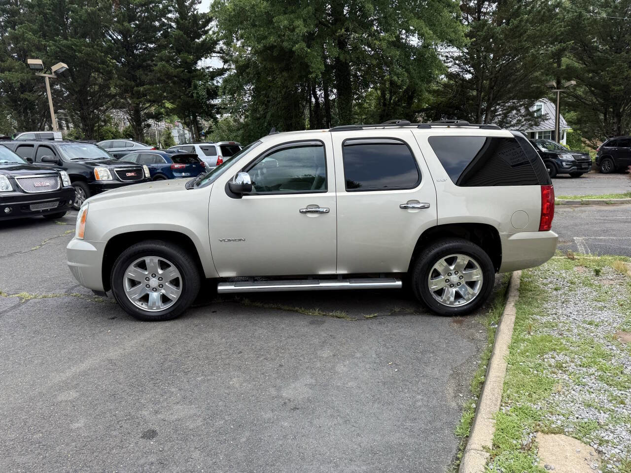 Used 2013 GMC Yukon SLT image 4