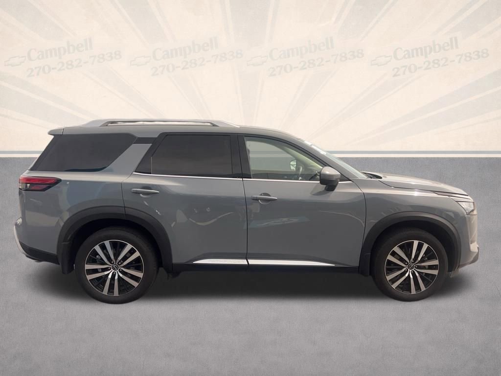 Used 2025 Nissan Pathfinder Platinum image 40