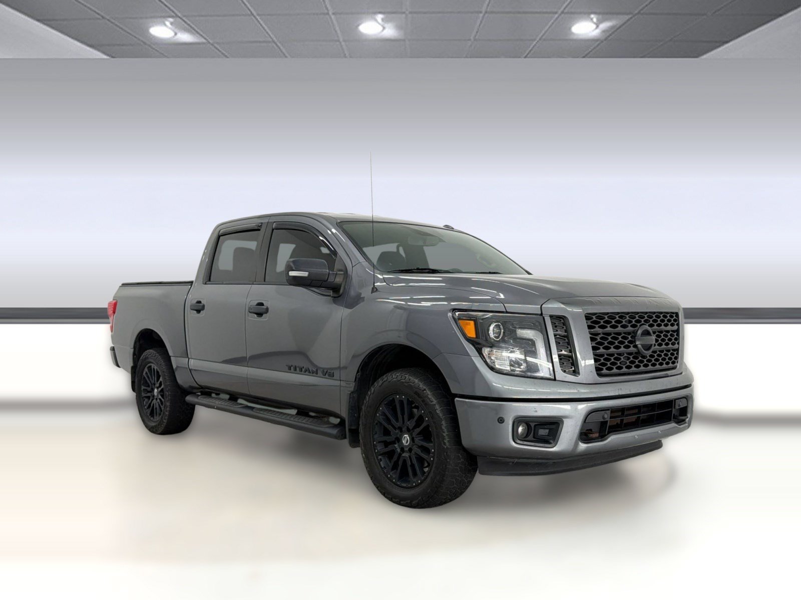 Used 2019 Nissan Titan SL w/ Midnight Edition AWD/4WD image 7
