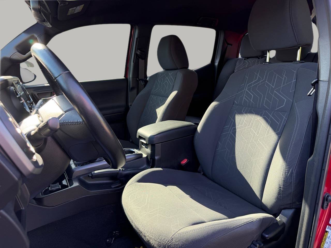 Used 2016 Toyota Tacoma TRD Sport w/ Towing Package RWD image 26