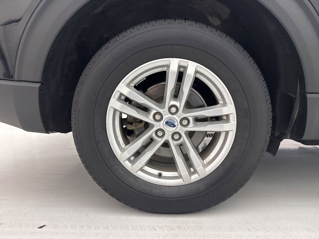 Used 2022 Ford Explorer XLT image 17