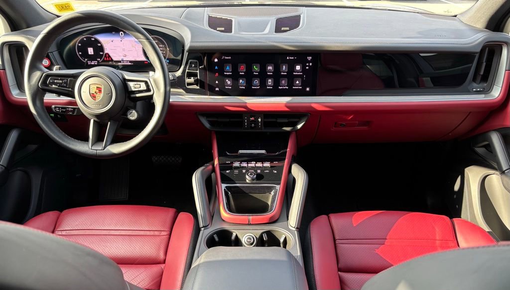 Certified 2024 Porsche Cayenne AWD/4WD image 21