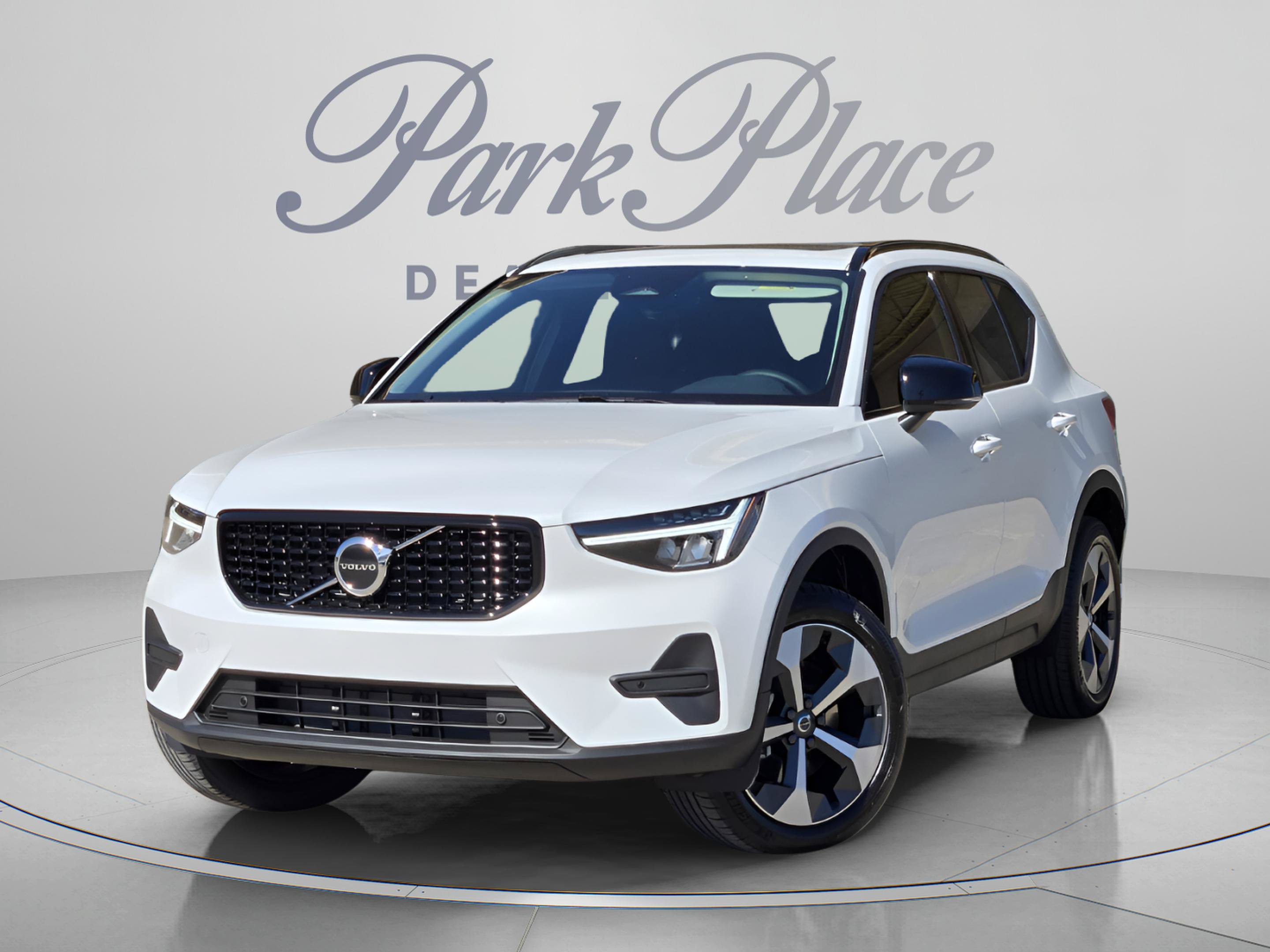New 2026 Volvo XC40 B4 Core w/ Climate Package FWD image 1
