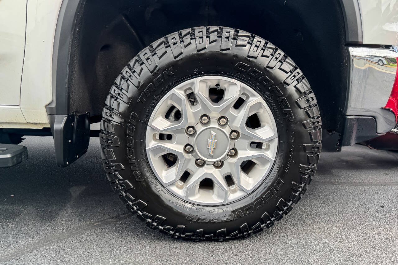 Used 2020 Chevrolet Silverado 2500 LTZ w/ LTZ Convenience Package AWD/4WD image 18