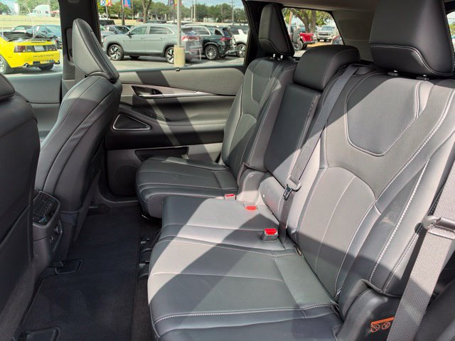 Used 2023 INFINITI QX60 Luxe w/ Performance Audio Package FWD image 18