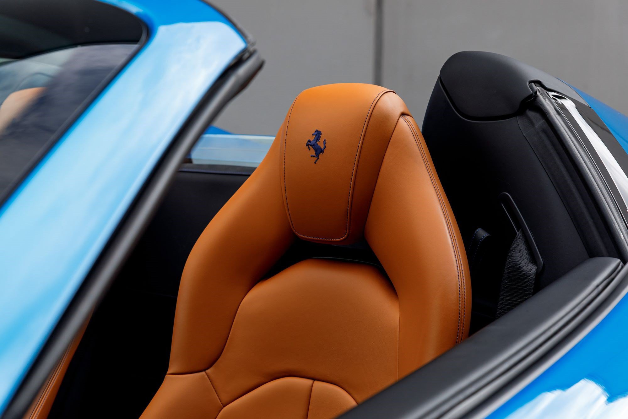 Used 2019 Ferrari 488 Spider RWD image 11