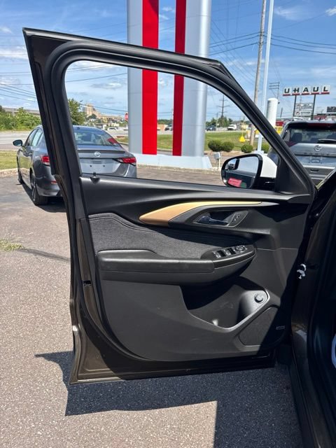 Used 2022 Chevrolet TrailBlazer ACTIV w/ Sun and Liftgate Package FWD image 10