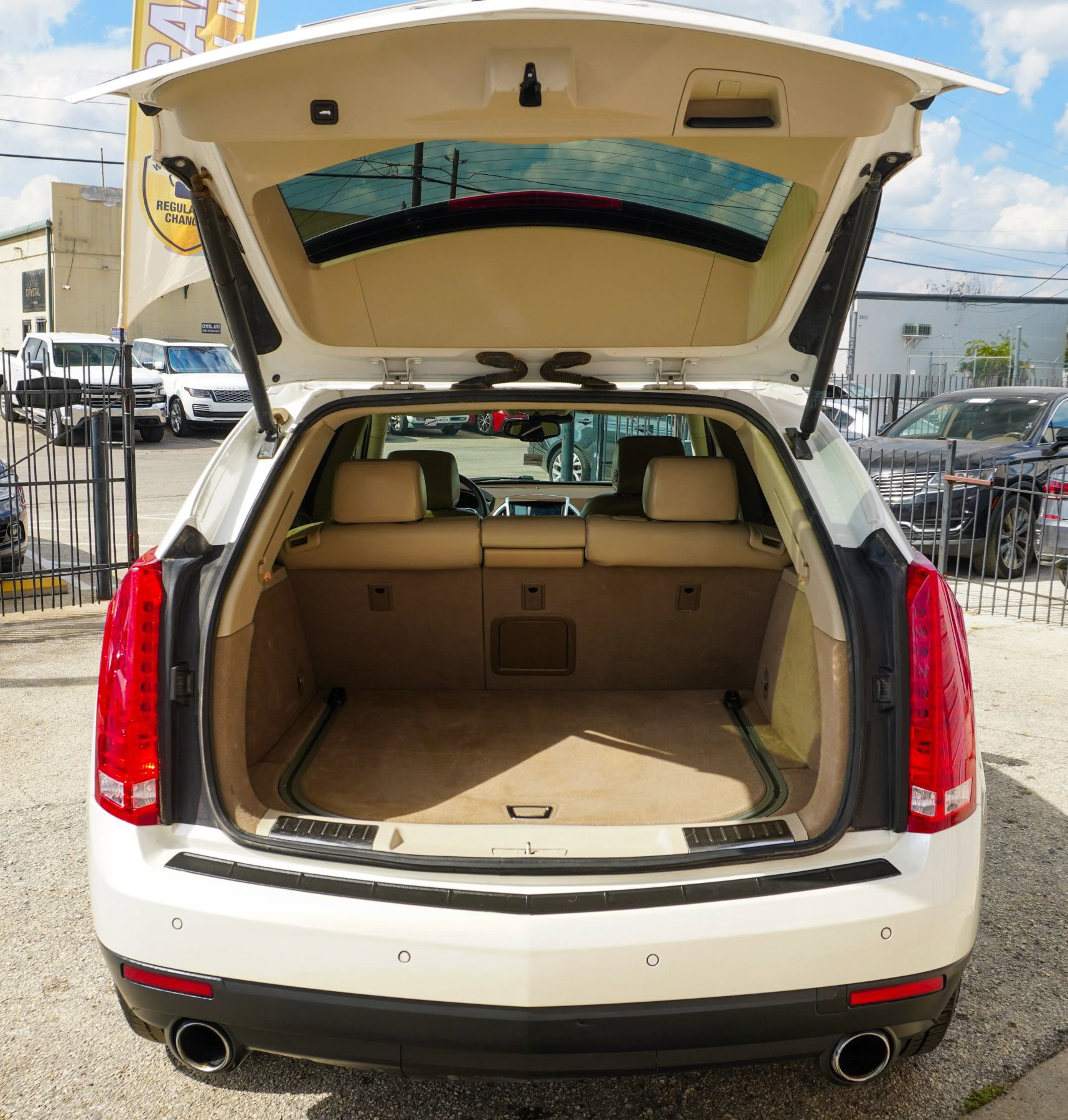 Used 2016 Cadillac SRX Luxury w/ Driver Awareness Package image 14