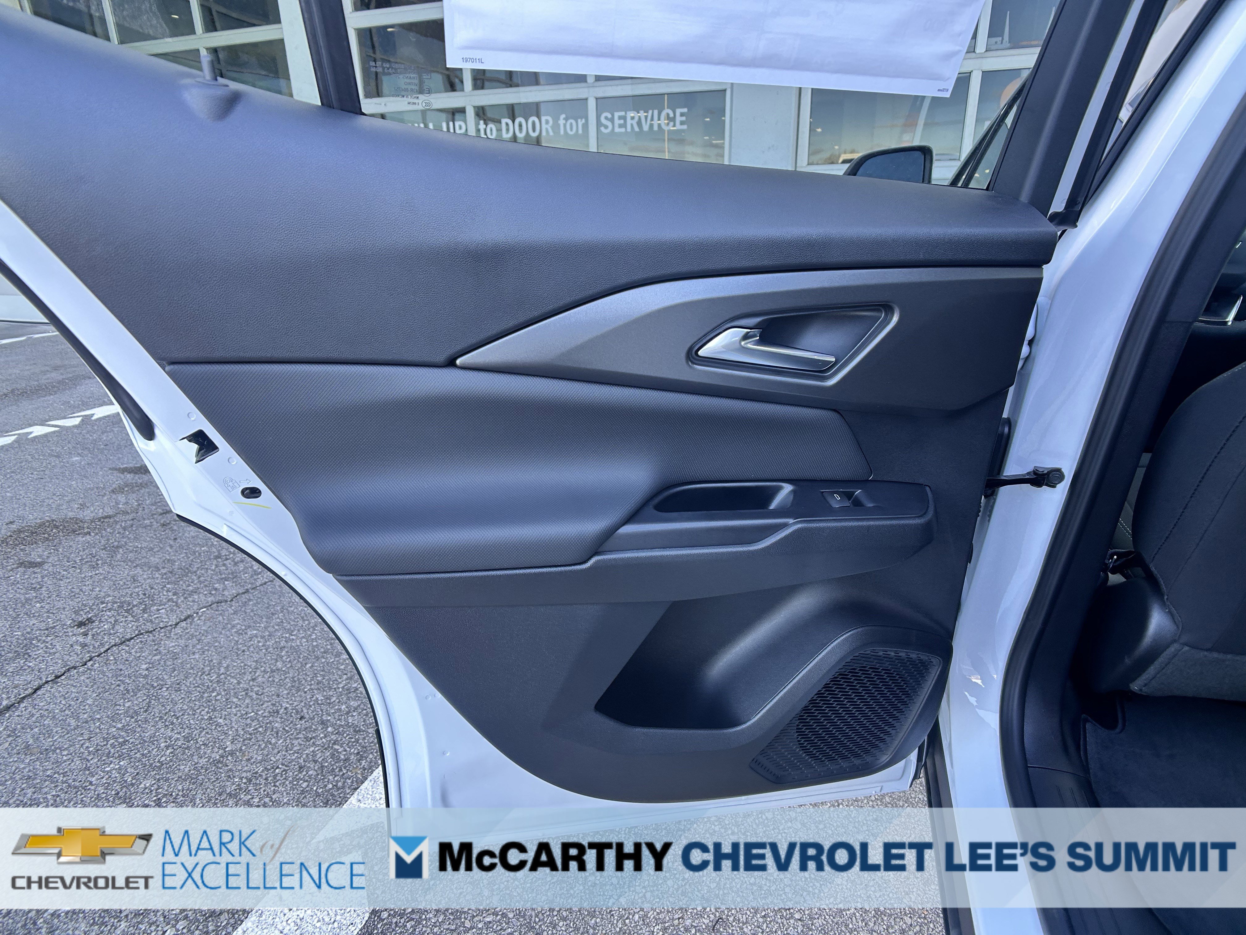 New 2026 Chevrolet Equinox EV LT image 31