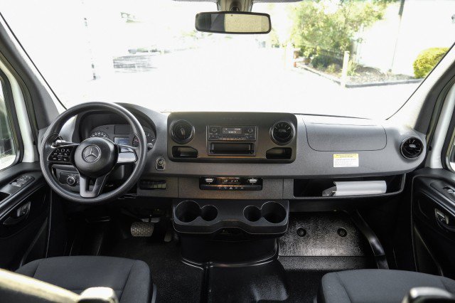 Used 2020 Mercedes-Benz Sprinter 2500 image 12