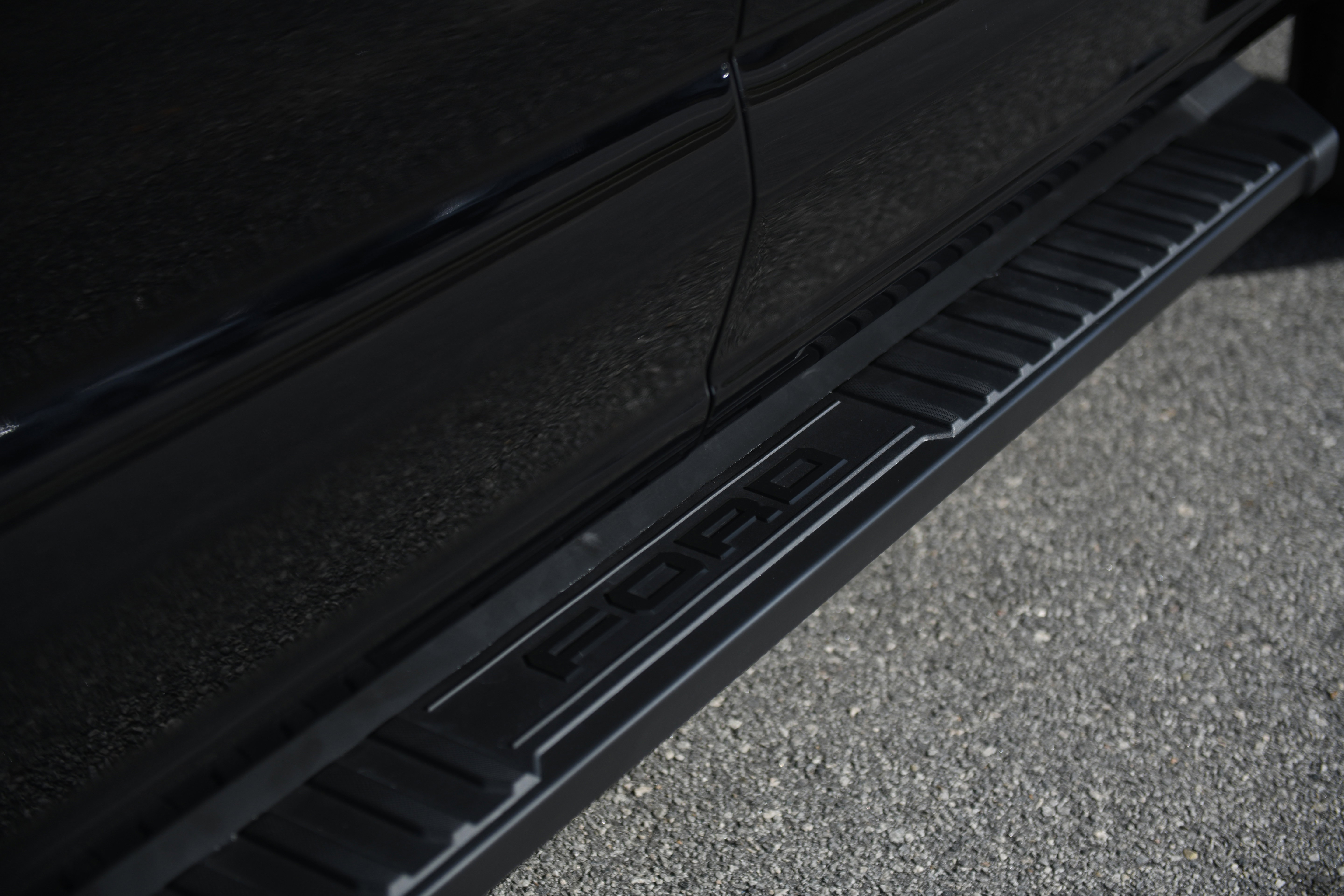 New 2025 Ford F150 Lariat w/ Equipment Group 502A High image 4