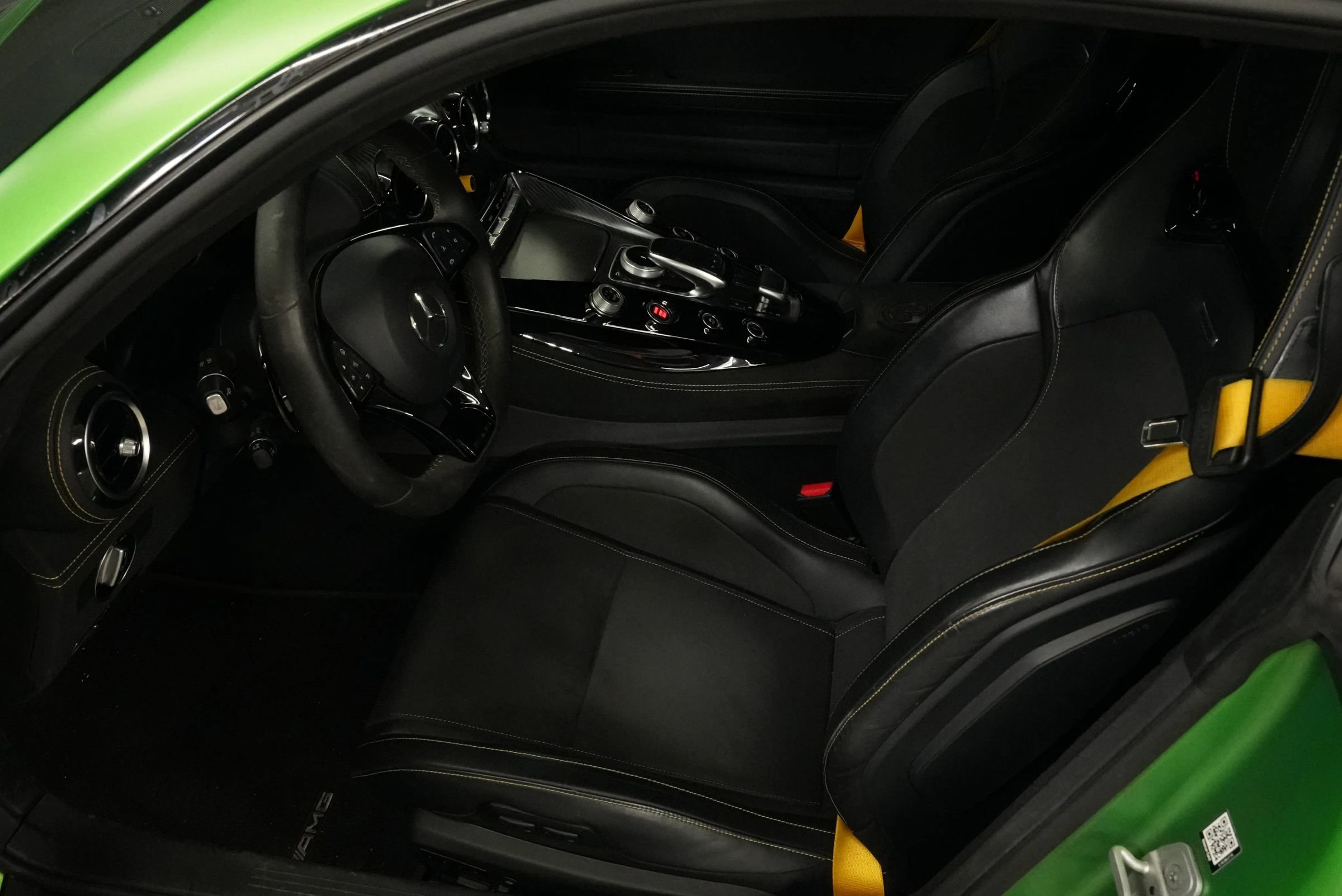 Used 2018 Mercedes-Benz AMG GT R image 23