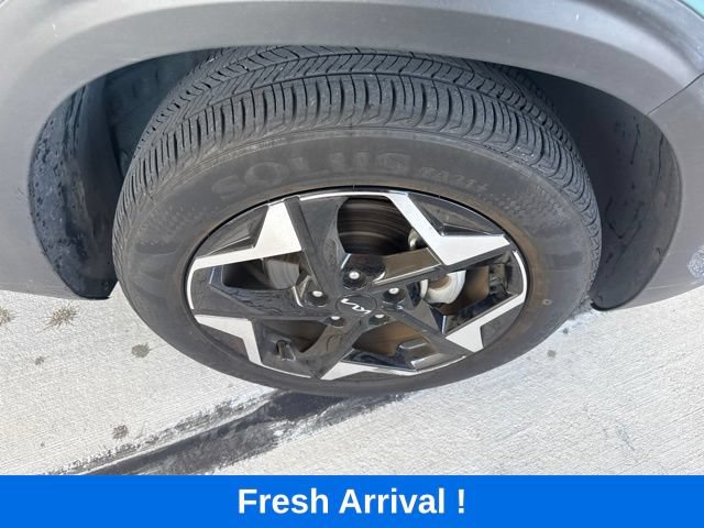 Used 2024 Kia Seltos EX FWD image 22