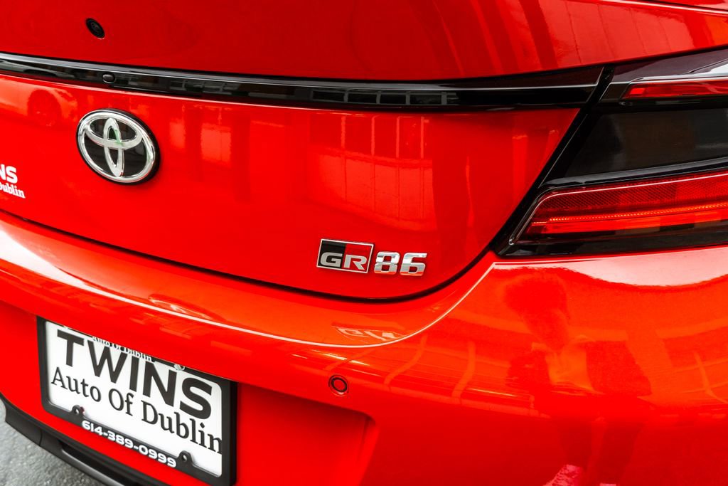 Used 2023 Toyota GR86 Premium RWD image 33