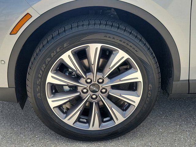 Certified 2022 Lincoln Corsair Reserve w/ Luxury Package image 8