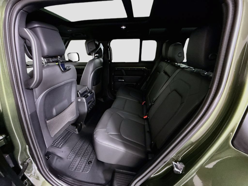 New 2026 Land Rover Defender 110 X-Dynamic SE AWD/4WD image 21