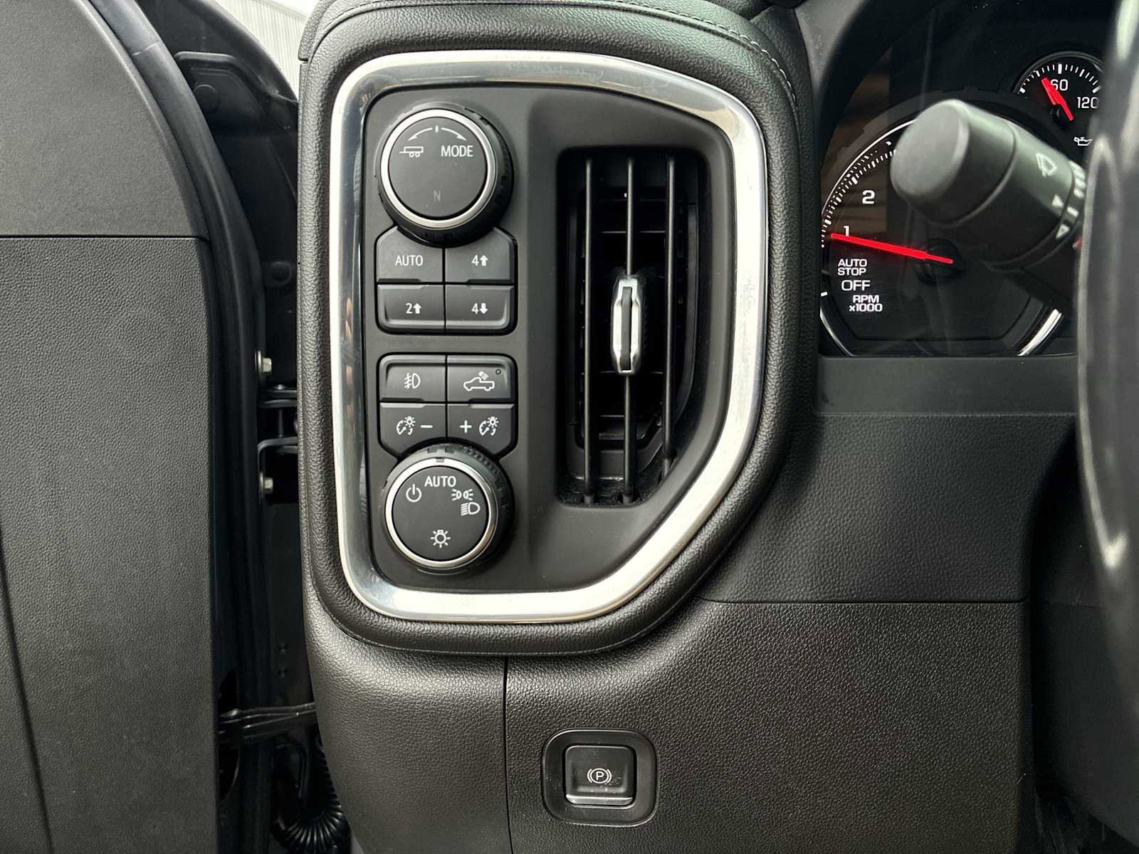 Certified 2021 Chevrolet Silverado 1500 RST w/ Z71 Off-Road Package image 17