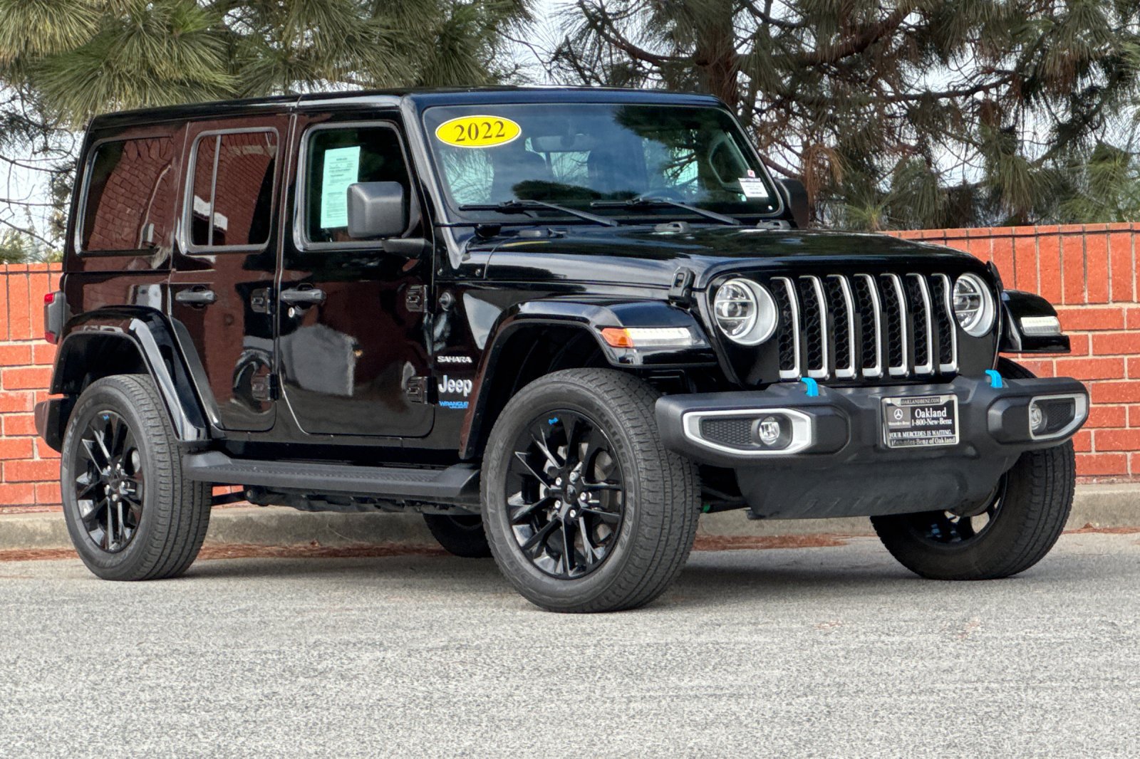 Used 2022 Jeep Wrangler Unlimited Sahara AWD/4WD image 2