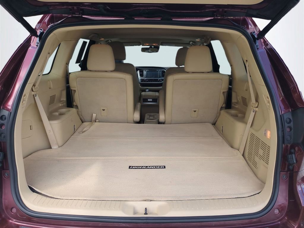 Used 2015 Toyota Highlander Limited w/ Driver Technology Package image 14
