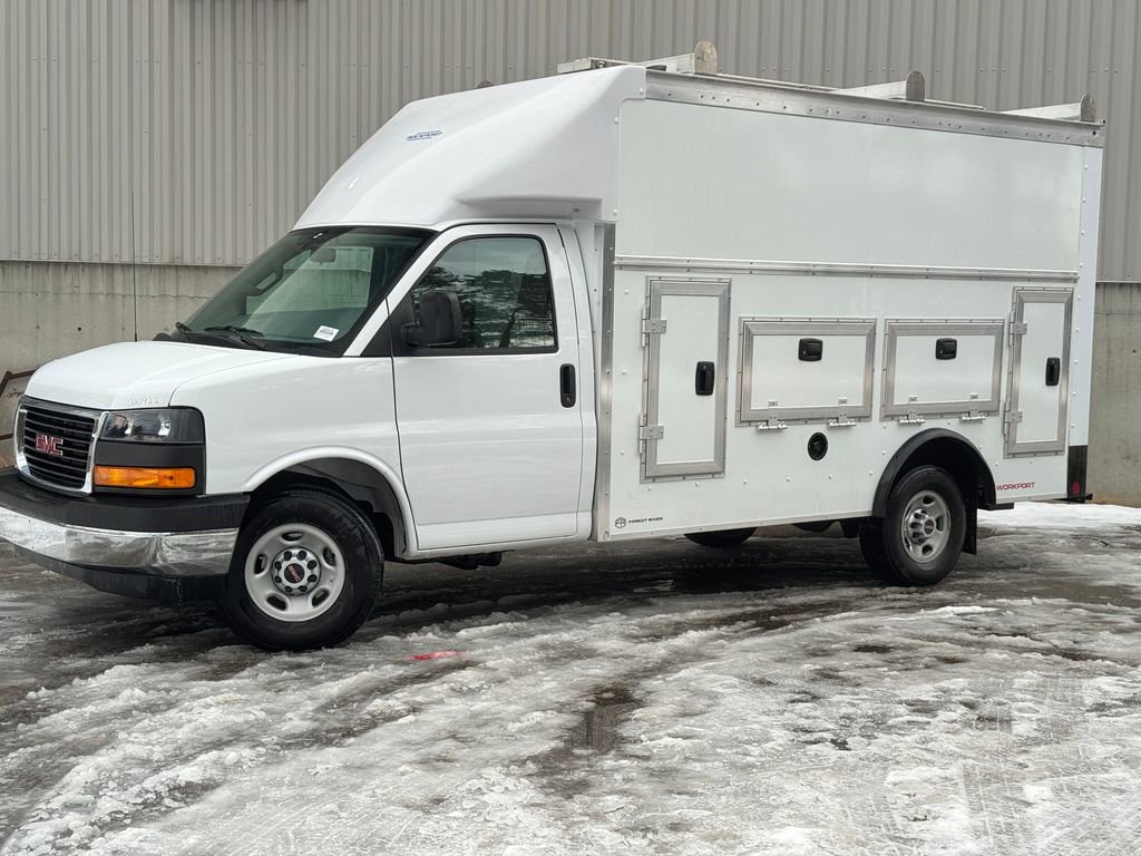 New 2026 GMC Savana 3500 w/ Driver Convenience Package image 2