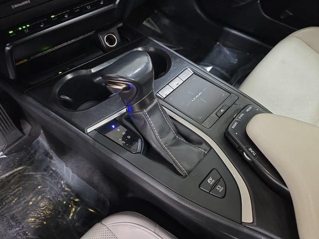 Used 2020 Lexus UX 250h w/ Premium Package AWD/4WD image 25