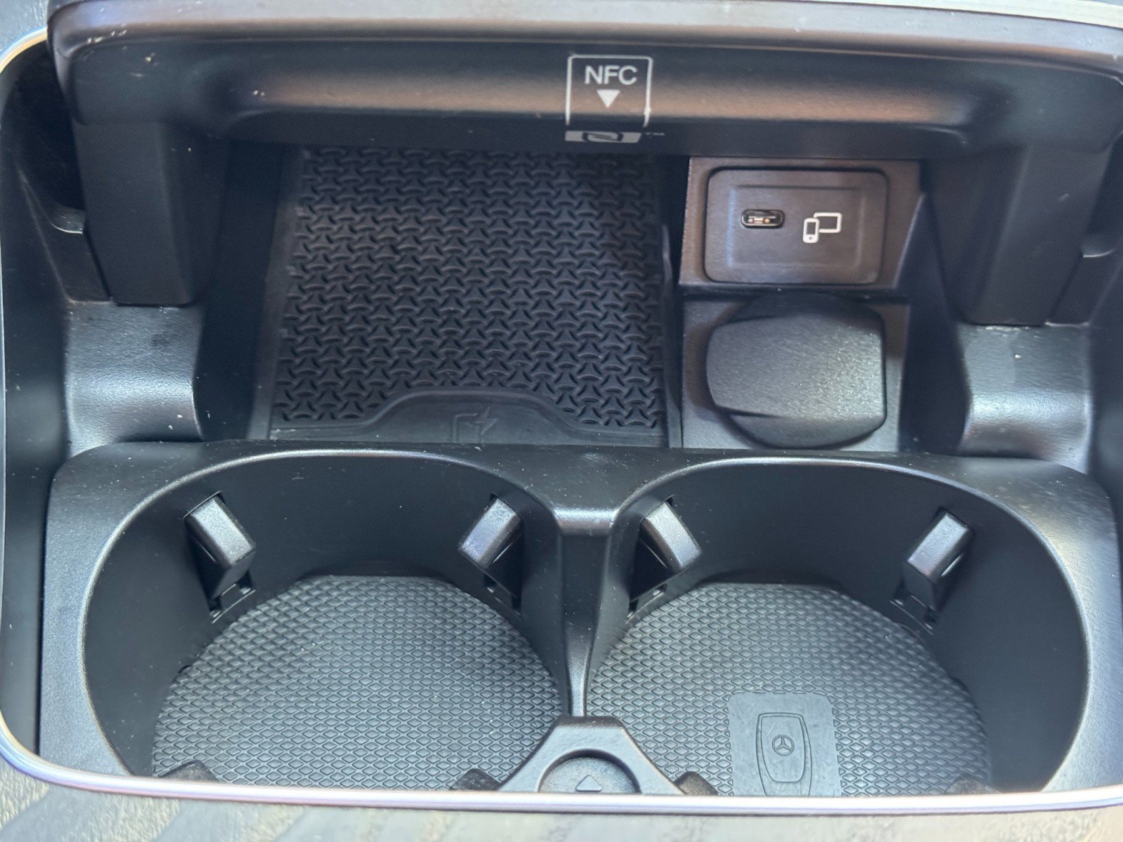 Used 2022 Mercedes-Benz E 350 Sedan w/ AMG Line Exterior image 33