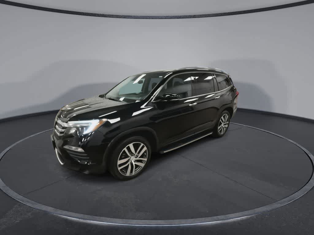 Used 2017 Honda Pilot Touring image 4