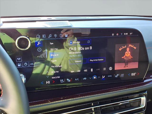 Used 2024 Chevrolet Traverse RS w/ LPO, Floor Liner Package image 12