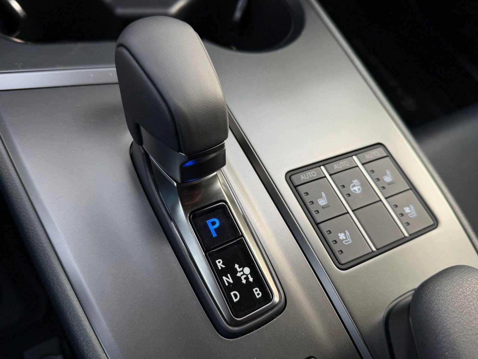 New 2026 Lexus UX 300h AWD image 16