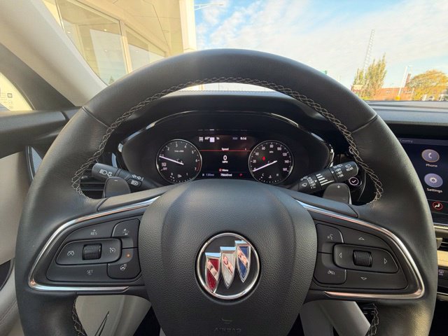 Used 2021 Buick Envision Essence w/ Technology Package I AWD/4WD image 18