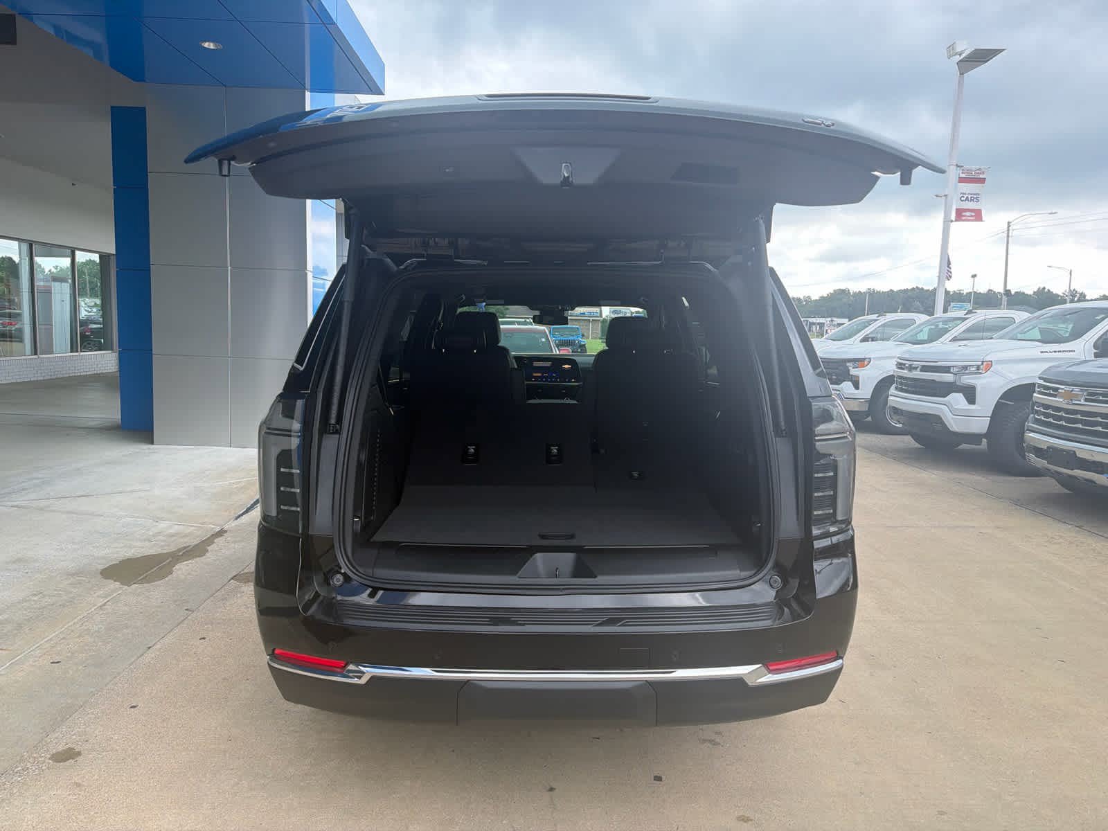 New 2026 Chevrolet Tahoe LT w/ Comfort Package AWD/4WD image 5