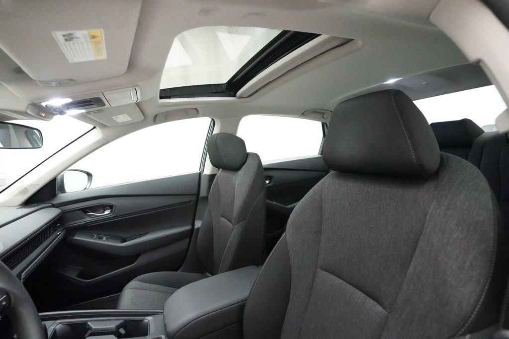 Certified 2023 Honda Accord EX image 31