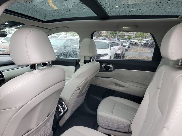 Certified 2023 Kia Sorento SX AWD/4WD image 9