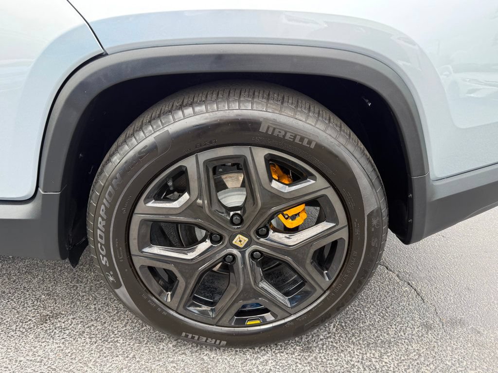 Used 2026 Rivian R1T Premium AWD/4WD image 39