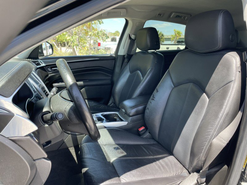 Used 2014 Cadillac SRX FWD image 2