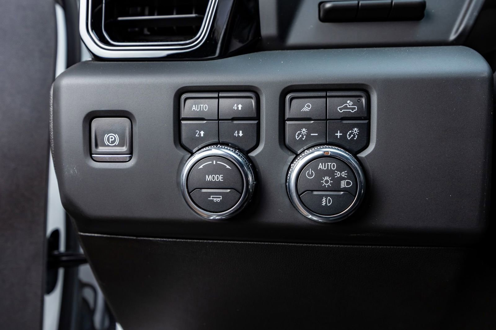 Used 2024 GMC Sierra 1500 AT4 w/ Technology Package image 22