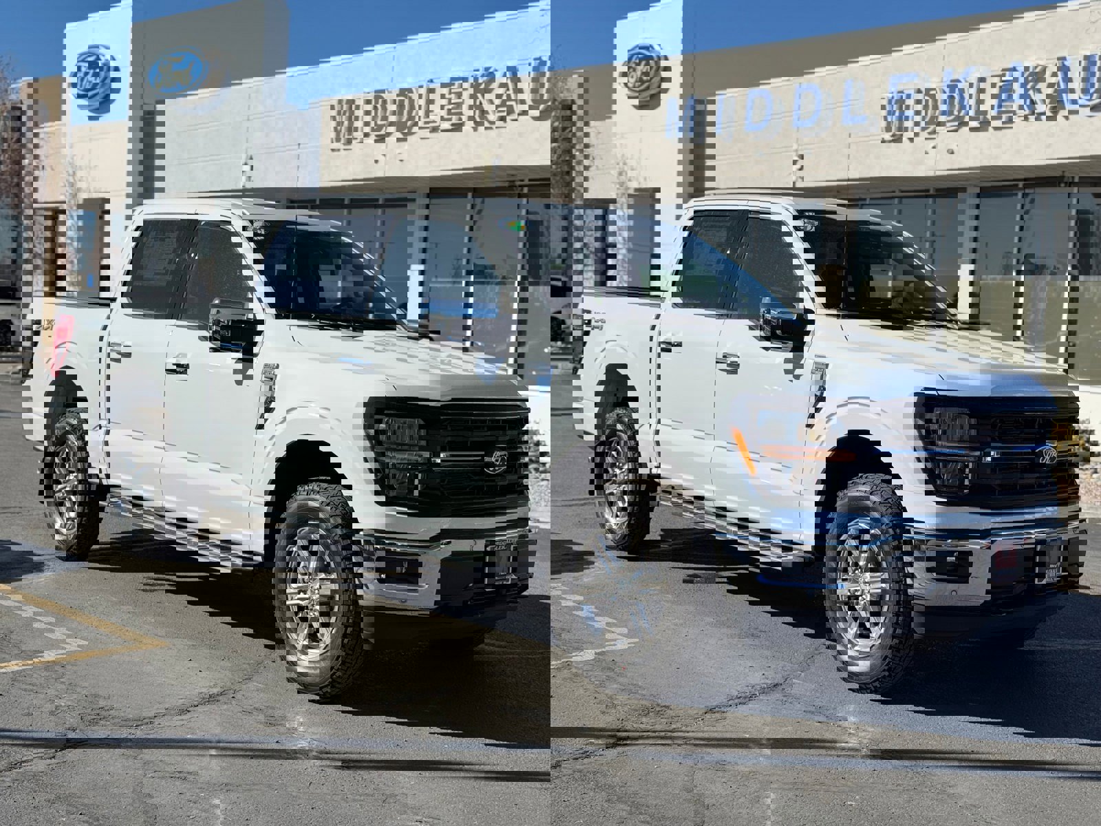 New 2025 Ford F150 XLT w/ Equipment Group 302A MID