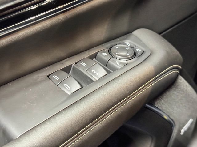 New 2026 GMC Yukon Elevation AWD/4WD image 39