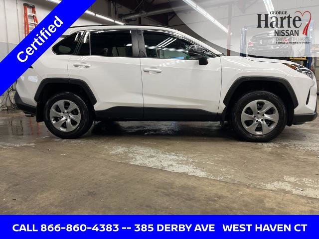 Used 2021 Toyota RAV4 LE image 4