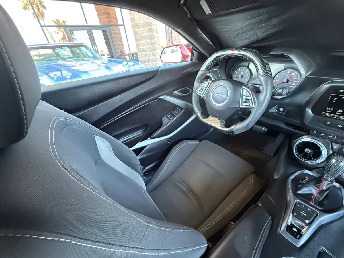 Used 2018 Chevrolet Camaro SS RWD image 43